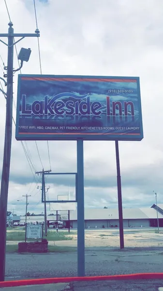 Lakeside inn hotel detail image 2