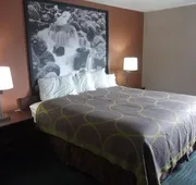 Super 8 Lynnwood hotel detail image 7