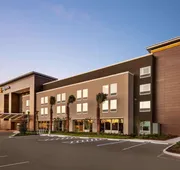La Quinta Inn & Suites by Wyndham Orlando - IDrive Theme Parks hotel detail image 5
