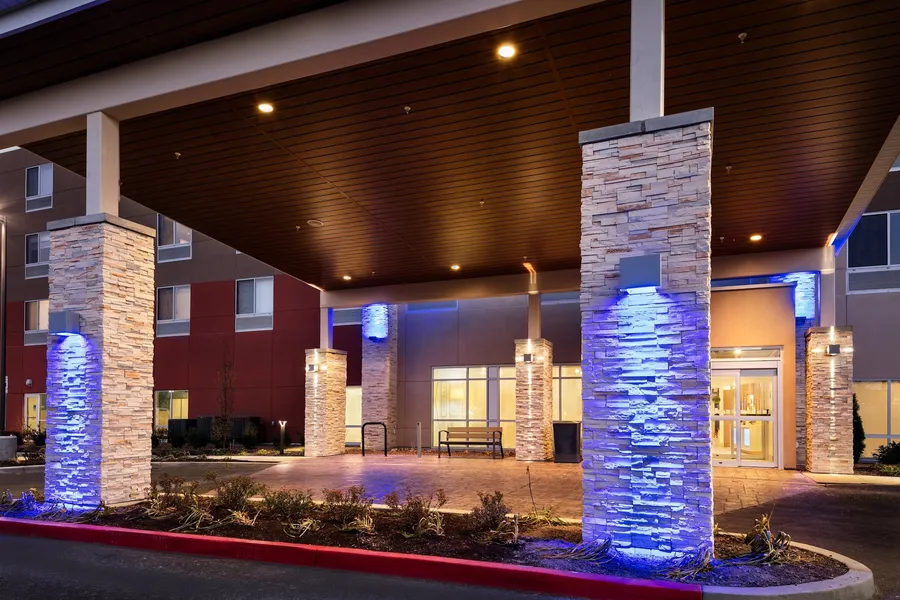 Holiday Inn Express & Suites Bend South by IHG hotel detail image 2