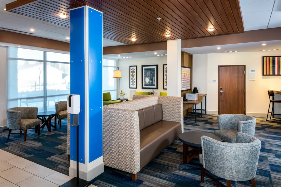 Holiday Inn Express & Suites Bend South by IHG hotel detail image 6