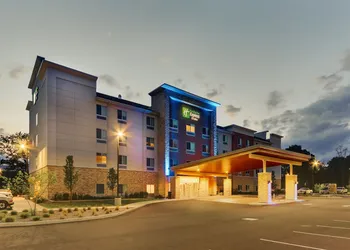 Holiday Inn Express & Suites Saugerties - Hudson Valley by IHG hotel thumbnail 2