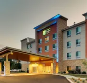 Holiday Inn Express & Suites Saugerties - Hudson Valley by IHG hotel detail image 3