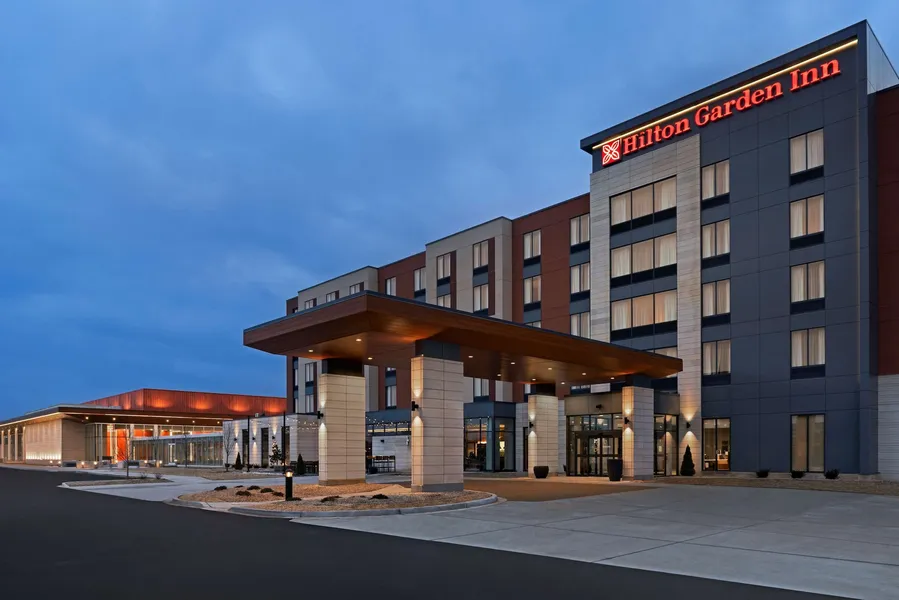 Hilton Garden Inn Milwaukee Brookfield Conference Center, WI hotel detail image 2