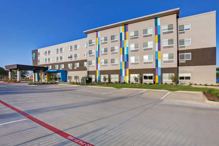 Tru by Hilton Grand Prairie hotel detail image 2