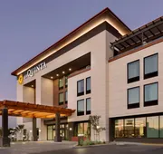 La Quinta Inn & Suites Santa Rosa Sonoma hotel detail image 4