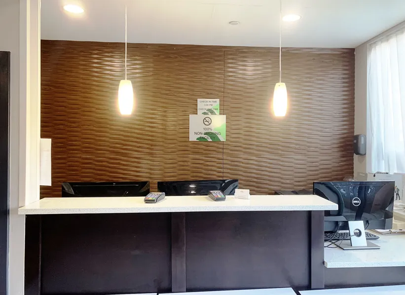 Wingate by Wyndham JFK Airport/Far Rockaway hotel detail image 2