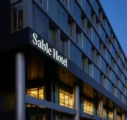 Sable at Navy Pier Chicago, Curio Collection by Hilton hotel detail image 5