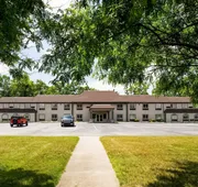 Econo Lodge Whitehall near Michigan's Adventure hotel detail image 4