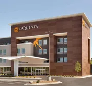 La Quinta Inn & Suites by Wyndham Braselton hotel detail image 3