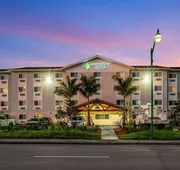WoodSpring Suites Naples West hotel detail image 4
