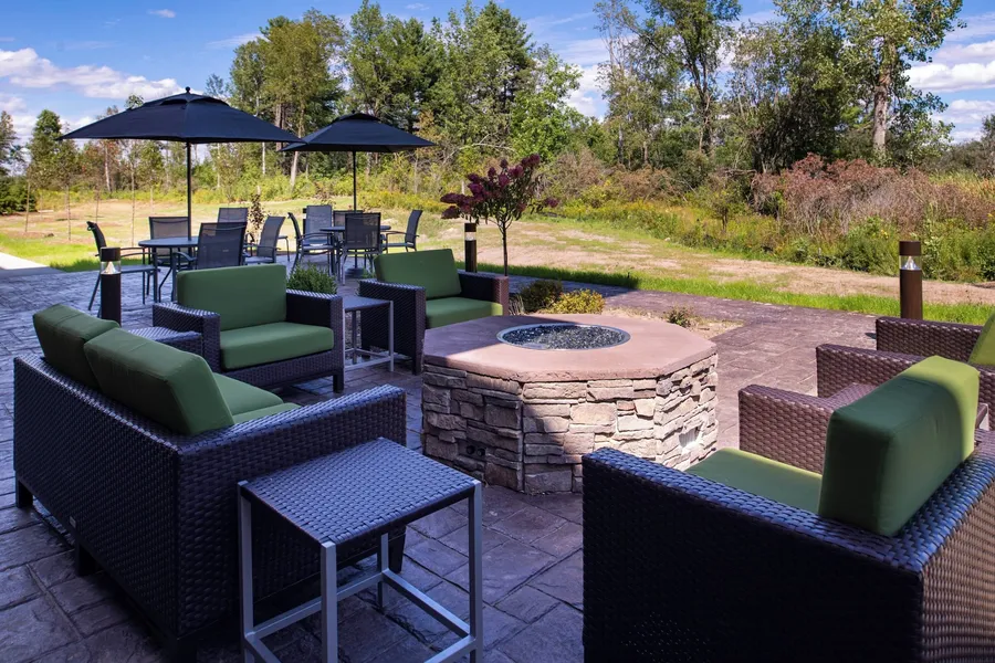 Fairfield Inn & Suites by Marriott Canton hotel detail image 2