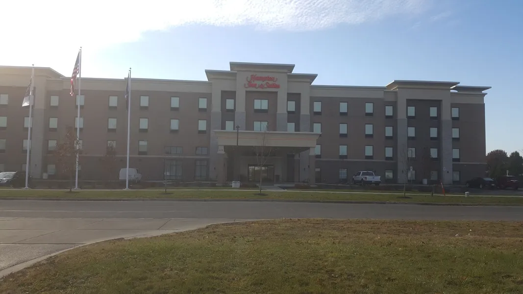 Hampton Inn & Suites Dundee hotel detail image 2