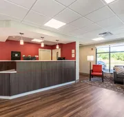 Econo Lodge Dayton North hotel detail image 4