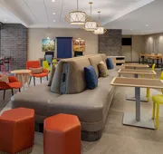 Home2 Suites by Hilton Des Moines at Drake University hotel detail image 5