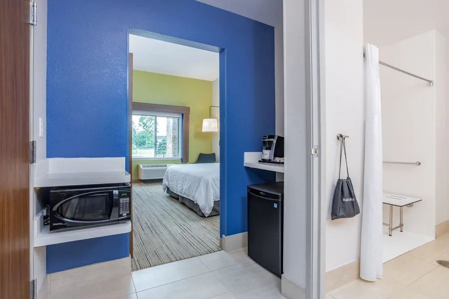 Holiday Inn Express & Suites Elkhart North by IHG hotel detail image 6