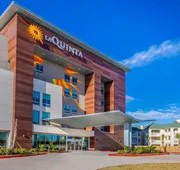 La Quinta Inn & Suites by Wyndham Galveston West Seawall hotel detail image 3