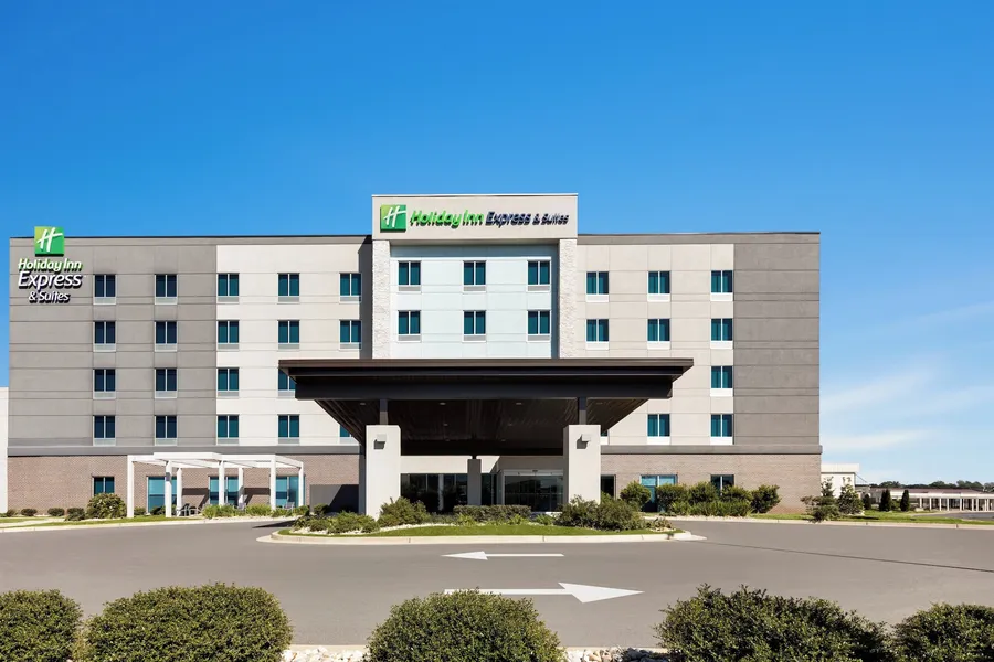 Holiday Inn Express & Suites Dalton - Walnut Ave by IHG hotel detail image 2