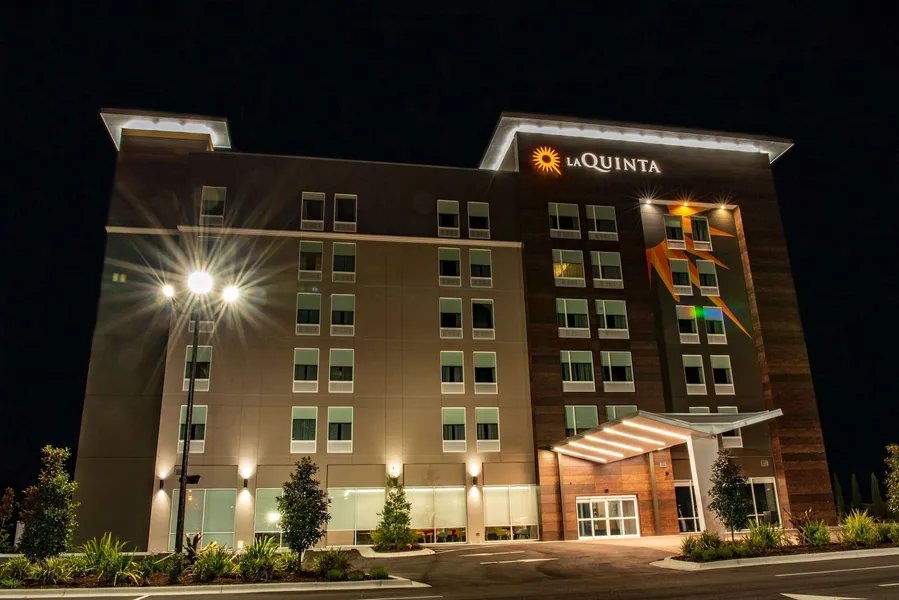 La Quinta Inn & Suite by Wyndham Lake City hotel detail image 2