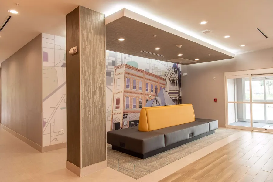 La Quinta Inn & Suite by Wyndham Lake City hotel detail image 6