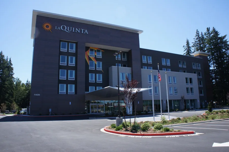 La Quinta Inn & Suites by Wyndham Marysville hotel detail image 2
