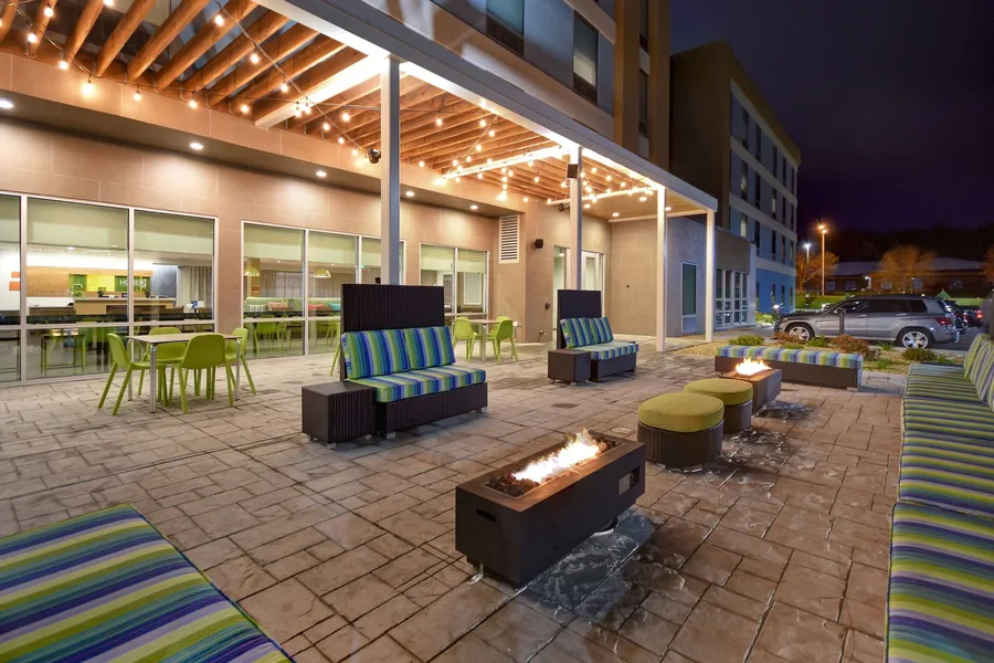 Home2 Suites by Hilton Eau Claire South hotel detail image 2