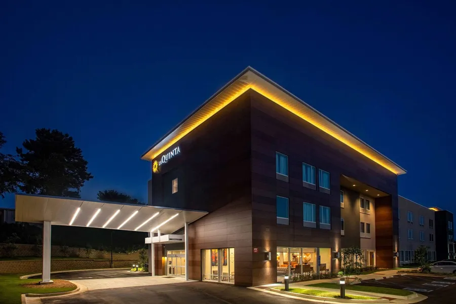 La Quinta Inn & Suites by Wyndham Oxford hotel detail image 2