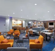 La Quinta Inn & Suites by Wyndham Oxford hotel detail image 5