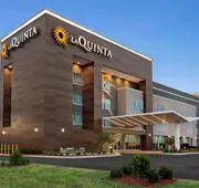 La Quinta Inn & Suites by Wyndham Brunswick/Golden Isles hotel detail image 3