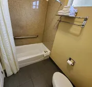Delmonico Inn & Suites hotel detail image 7