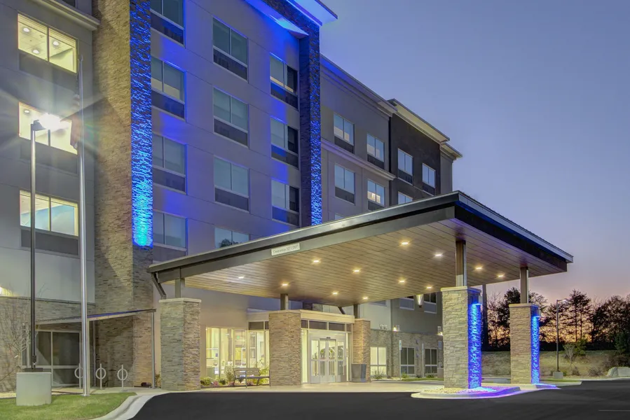 Holiday Inn Express & Suites Charlotte Southwest by IHG hotel detail image 2