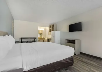 Suburban Extended Stay Hotel hotel thumbnail 7
