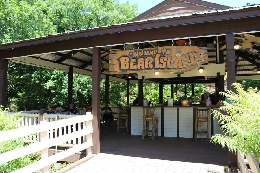 Grand Bear Resort at Starved Rock hotel detail image 2