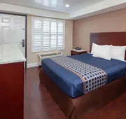 Travelodge by Wyndham Harbor City hotel detail image 3
