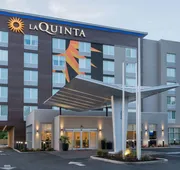 La Quinta Inn & Suites by Wyndham Mobile hotel detail image 4