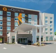 La Quinta Inn & Suites by Wyndham Mobile hotel detail image 5
