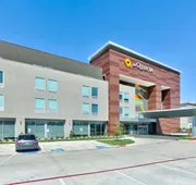 La Quinta Inn & Suites by Wyndham Dallas/Fairpark hotel detail image 4
