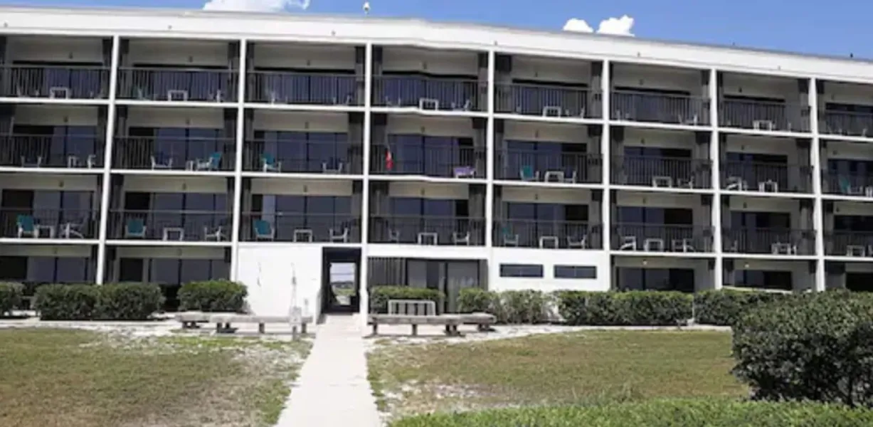Surf Suites hotel detail image 2