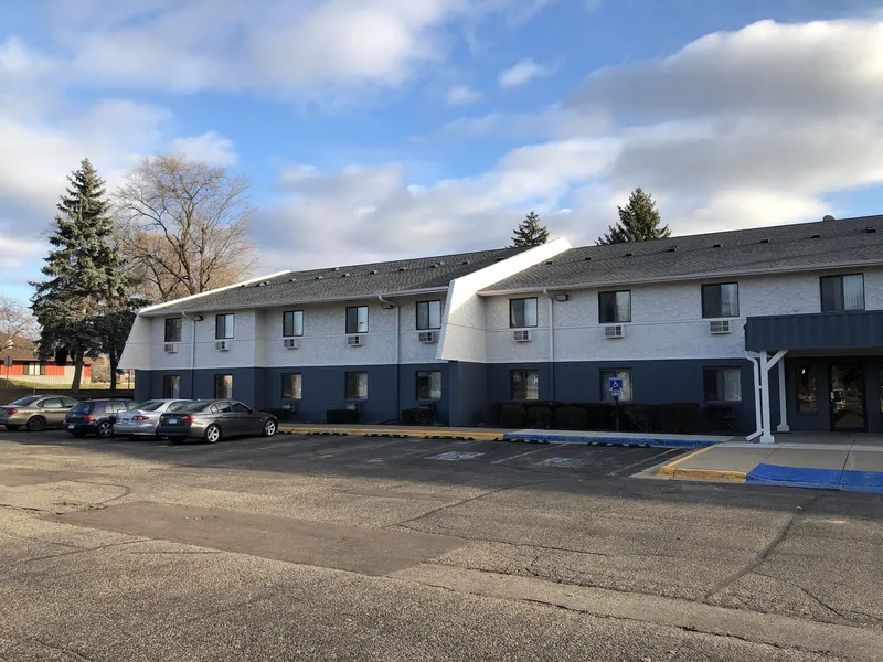 Burnsville Inn & Suites hotel detail image 2