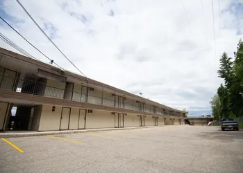 North Star Inn & Suites hotel thumbnail 2