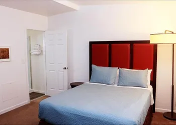 Antler Motel hotel thumbnail 2