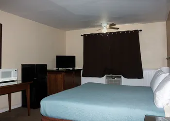 Antler Motel hotel thumbnail 4
