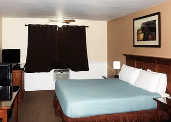 Antler Motel hotel thumbnail 8
