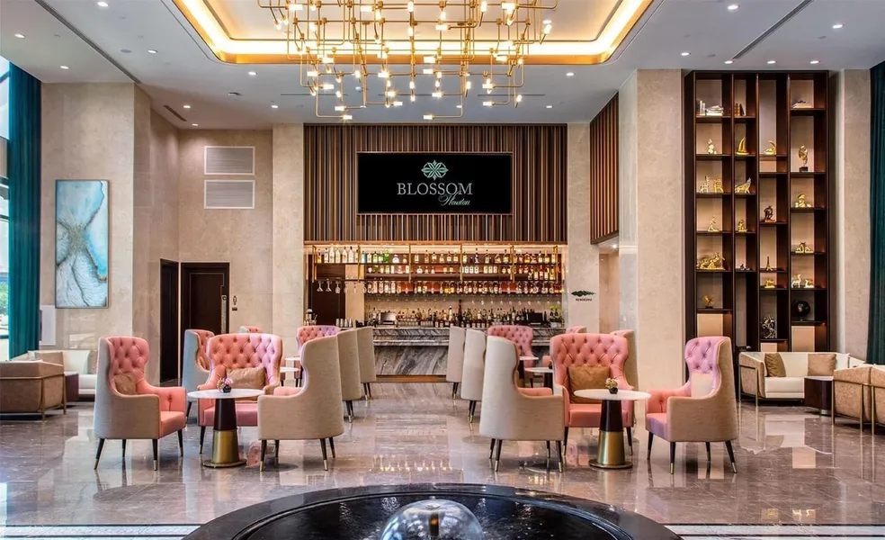 Blossom Hotel Houston, Curio Collection by Hilton hotel detail image 6