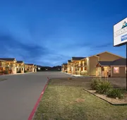 Eagle's Den Suites Andrews a Travelodge by Wyndham hotel detail image 4