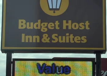 Budget Host Inn & Suites hotel thumbnail 2
