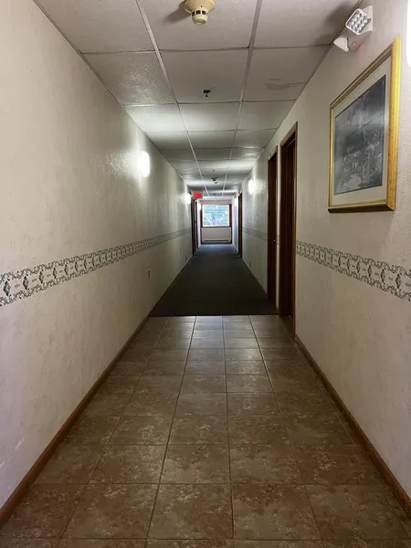 Budget Host Inn & Suites hotel detail image 6