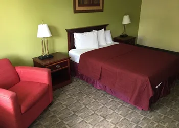 Economy Inn hotel thumbnail 5