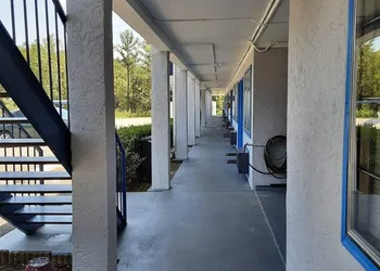 Ponce De Leon Motel hotel thumbnail 3