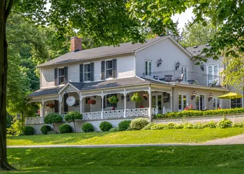The Old Bank House Bed & Breakfast hotel thumbnail 2